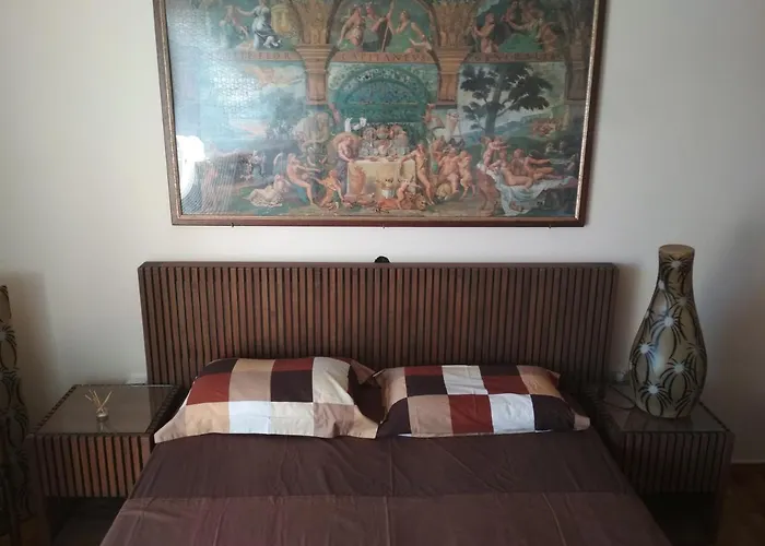 George\'S Apartment